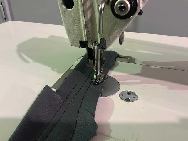 Brother db2-b798-300 industriële naaimachine - afbeelding 5 van  16