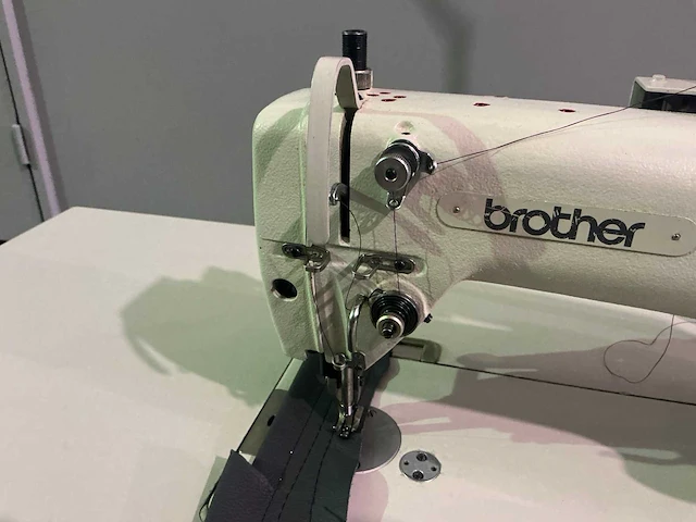Brother db2-b798-300 industriële naaimachine - afbeelding 7 van  16
