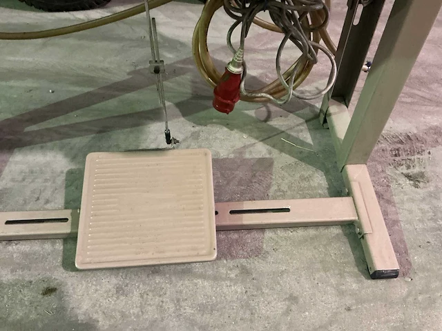 Brother db2-b798-300 industriële naaimachine - afbeelding 14 van  16