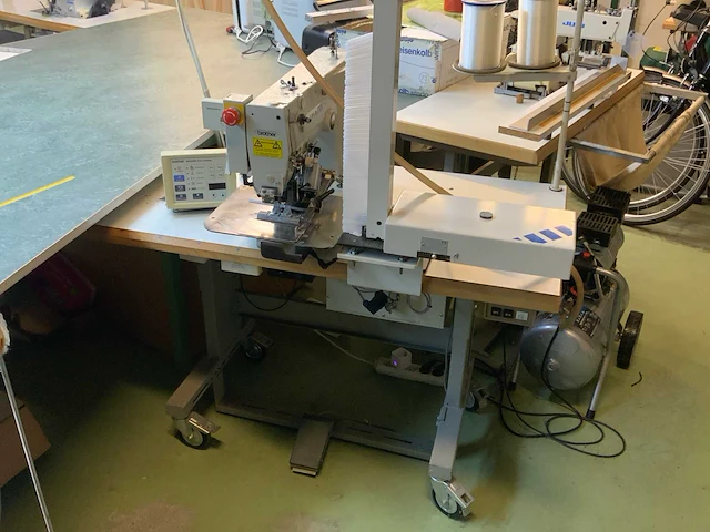 Brother lk3-b434ex-11 naaimachine - afbeelding 1 van  9