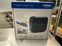Brother p-touch cube plus portable labelprinter - afbeelding 1 van  3