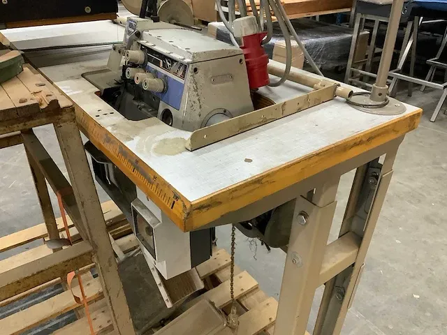 Brother/pfaff professionele naaimachine (2x) en afkortzaag - afbeelding 11 van  21