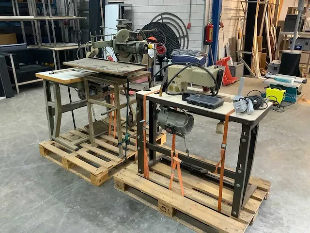 Brother/pfaff professionele naaimachine (2x) en afkortzaag - afbeelding 1 van  21