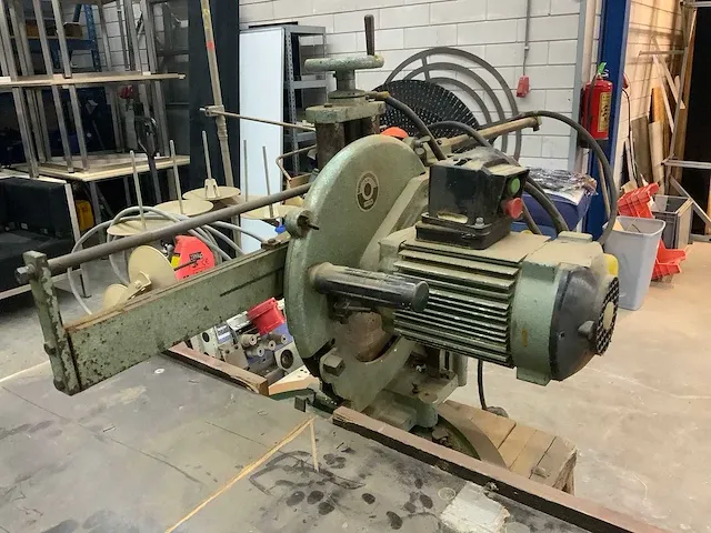 Brother/pfaff professionele naaimachine (2x) en afkortzaag - afbeelding 21 van  21