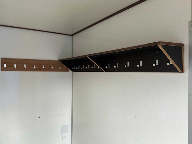 Brouwer kantoorunit / directieunit 10 meter - afbeelding 35 van  42