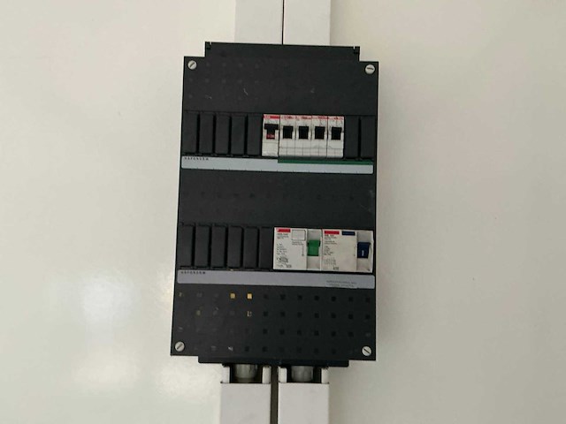 Brouwer kantoorunit / directieunit 10 meter - afbeelding 36 van  42