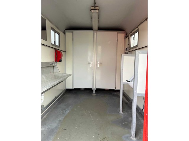 Brouwer sanitair unit op slede - afbeelding 2 van  16