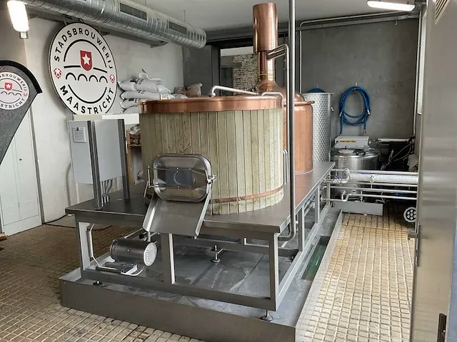 Brouwerij machine (c) - afbeelding 12 van  30