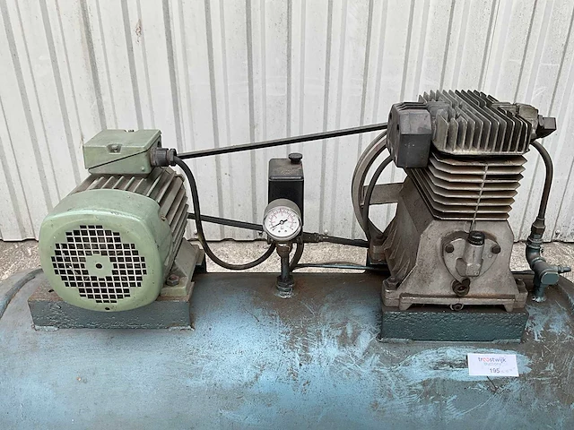 Brown 1,5 kw luchtcompressor - afbeelding 3 van  6