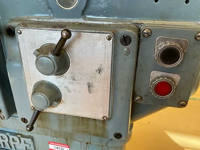 Brown & sharpe 525-13 universele gereedschapslijpmachine - afbeelding 4 van  33