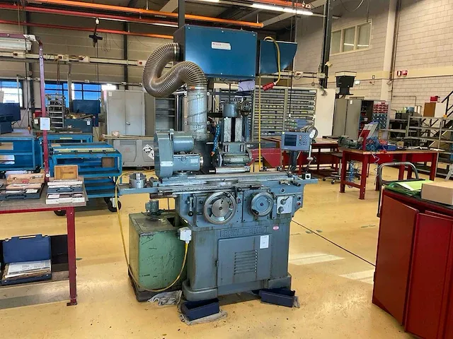 Brown & sharpe 525-13 universele gereedschapslijpmachine - afbeelding 1 van  33