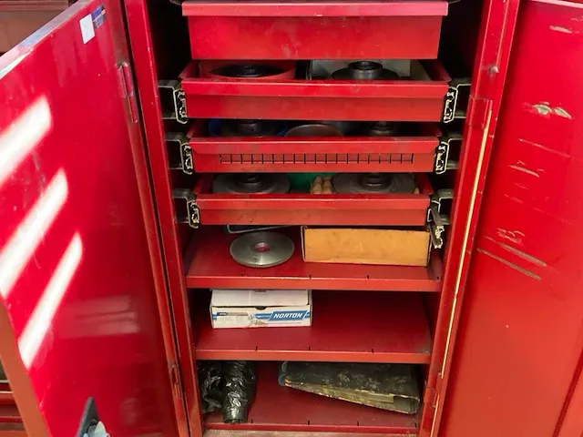 Brown & sharpe 525-13 universele gereedschapslijpmachine - afbeelding 18 van  33