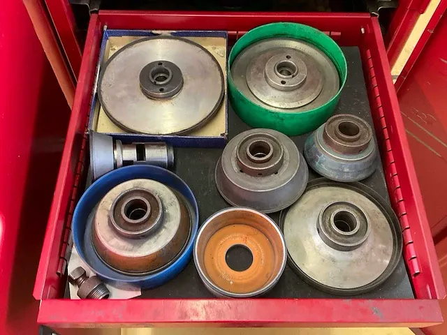Brown & sharpe 525-13 universele gereedschapslijpmachine - afbeelding 20 van  33