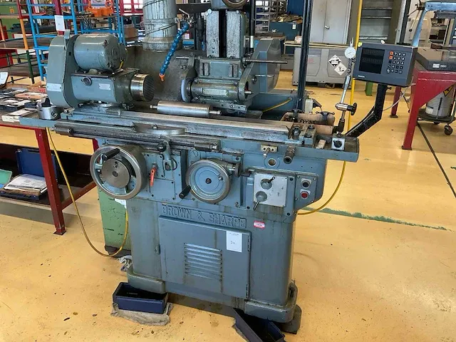 Brown & sharpe 525-13 universele gereedschapslijpmachine - afbeelding 29 van  33