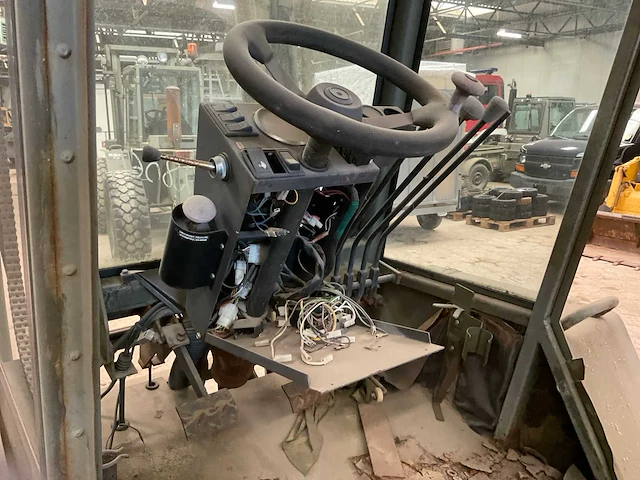 Brumeca tt20-4m vorkheftruck - afbeelding 13 van  15