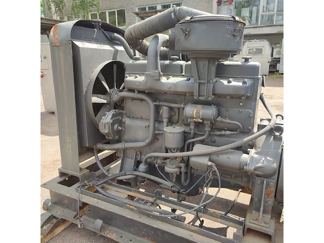 Brush - afbeelding 4 van  16