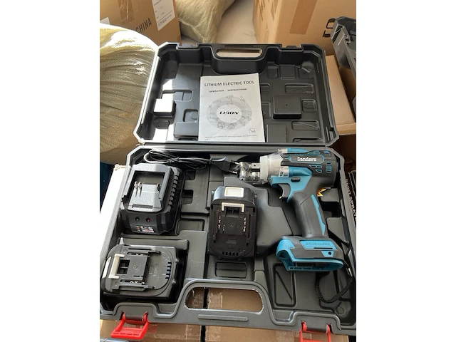 Brushless impact wrench, sanderz, 2x 18v 4ah, geel dwlt lijn, 2025 - afbeelding 1 van  1