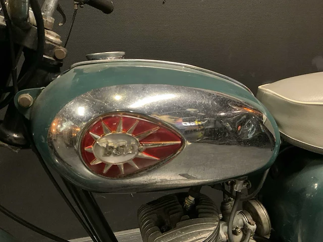 Bsa bantam 1964 classic motorfiets - afbeelding 3 van  23