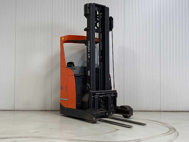Bt - 2015 - rre140e - reach truck - afbeelding 1 van  7