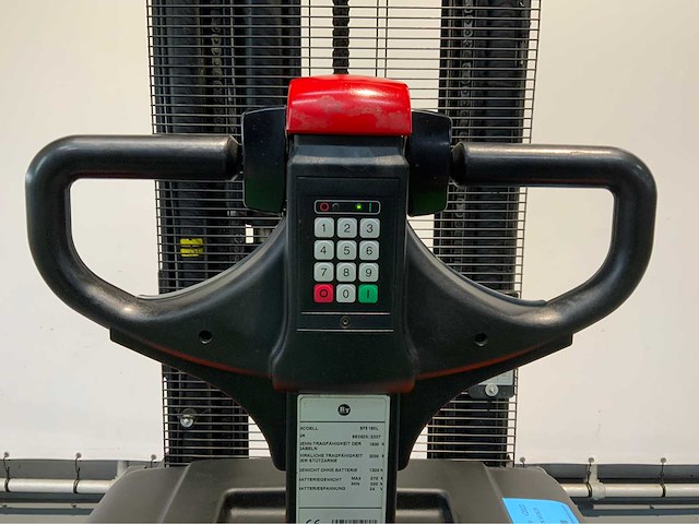 Bt - 2016 - spe 160l - stapelaar hefhoogte 5.40 meter - afbeelding 4 van  16