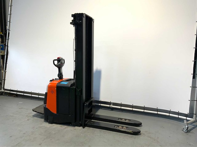 Bt - 2016 - spe 160l - stapelaar hefhoogte 5.40 meter - afbeelding 15 van  16