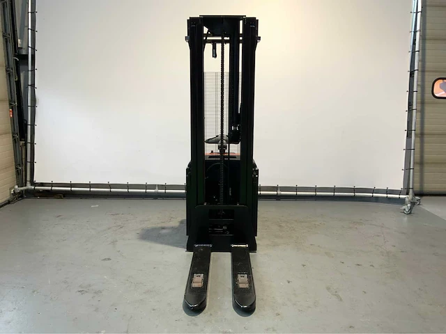 Bt - 2016 - spe 160l - stapelaar hefhoogte 5.40 meter - afbeelding 11 van  16