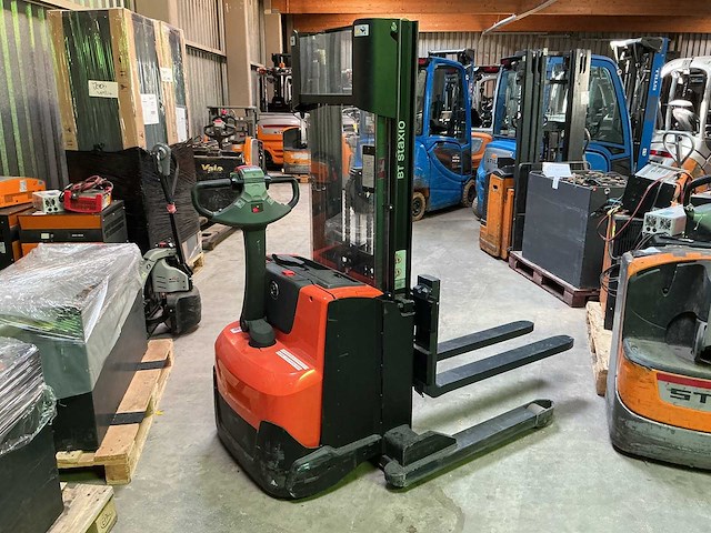 Bt - staxio - stackers - 2009 - afbeelding 2 van  6