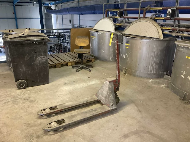 Bt l2000 hand hydraulische palletwagen - afbeelding 1 van  3