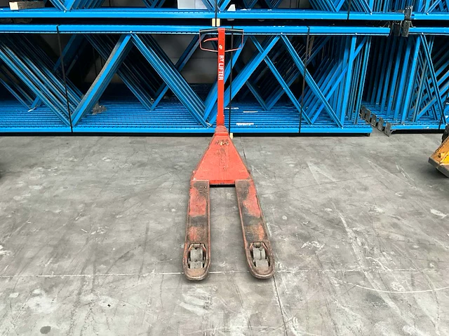 Bt lifter hand hydraulische palletwagen - afbeelding 1 van  9