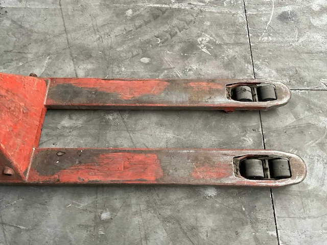 Bt lifter hand hydraulische palletwagen - afbeelding 3 van  9