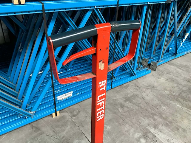 Bt lifter hand hydraulische palletwagen - afbeelding 5 van  9