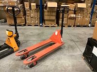Bt quick lift hand hydraulische palletwagen - afbeelding 2 van  3