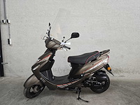 Btc - bromscooter - city - 4t 45km uitvoering dzp11r - afbeelding 1 van  7