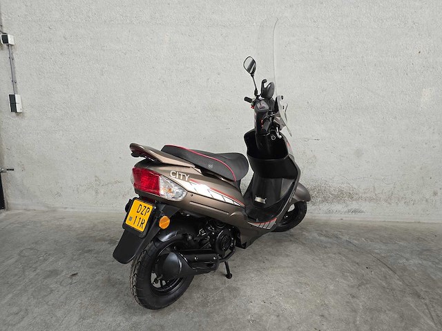 Btc - bromscooter - city - 4t 45km uitvoering dzp11r - afbeelding 5 van  7