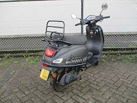 Btc - bromscooter - riva efi - scooter - afbeelding 9 van  11