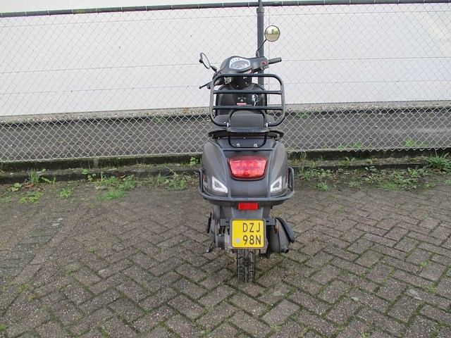 Btc - bromscooter - riva efi - scooter - afbeelding 10 van  11