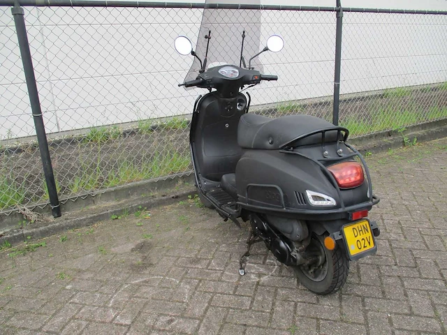 Btc - bromscooter - riva sport - scooter - afbeelding 2 van  11