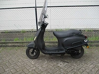 Btc - bromscooter - riva sport - scooter - afbeelding 1 van  11