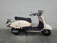 Btc - snorscooter - grande retro - 4t 25km uitvoering dgj70r - afbeelding 2 van  7