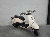 Btc - snorscooter - grande retro - 4t 25km uitvoering dgj70r - afbeelding 4 van  7