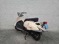 Btc - snorscooter - grande retro - 4t 25km uitvoering dgj70r - afbeelding 6 van  7