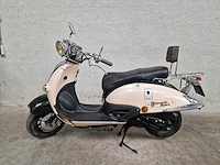 Btc - snorscooter - grande retro - 4t 25km uitvoering dks31j - afbeelding 1 van  6