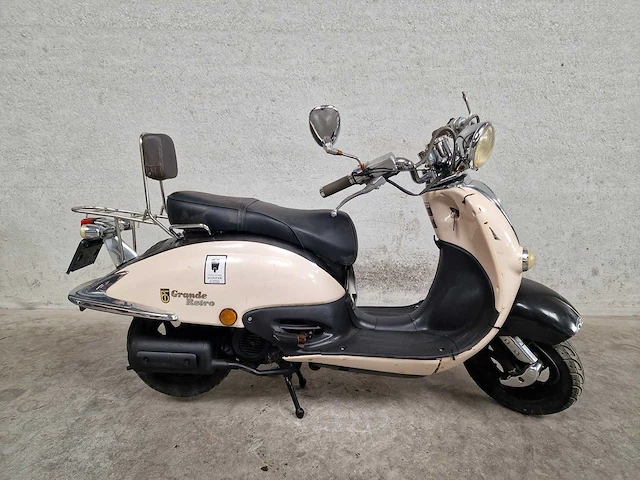 Btc - snorscooter - grande retro - 4t 25km uitvoering dks31j - afbeelding 2 van  6