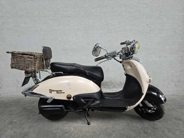 Btc - snorscooter - grande retro - 4t 25km uitvoering dlb97l - afbeelding 2 van  7