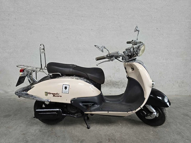 Btc - snorscooter - grande retro - 4t 25km uitvoering dnl42p - afbeelding 2 van  7