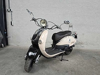 Btc - snorscooter - grande retro - 4t 25km uitvoering dnl42p - afbeelding 3 van  7