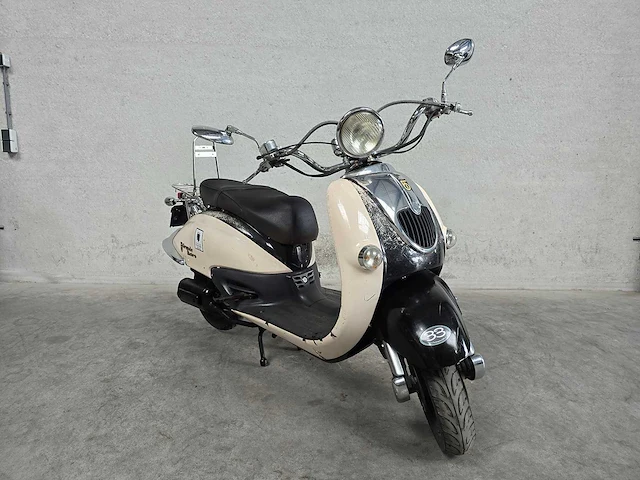 Btc - snorscooter - grande retro - 4t 25km uitvoering dnl42p - afbeelding 4 van  7