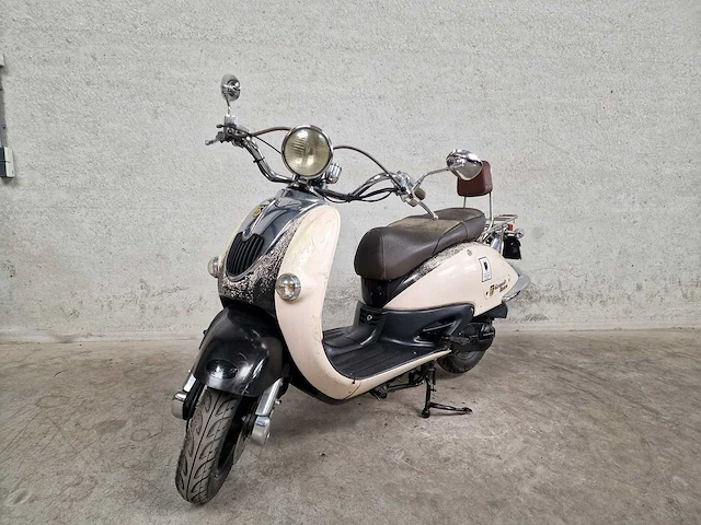 Btc - snorscooter - grande retro - 4t 25km uitvoering dnl45p - afbeelding 3 van  7