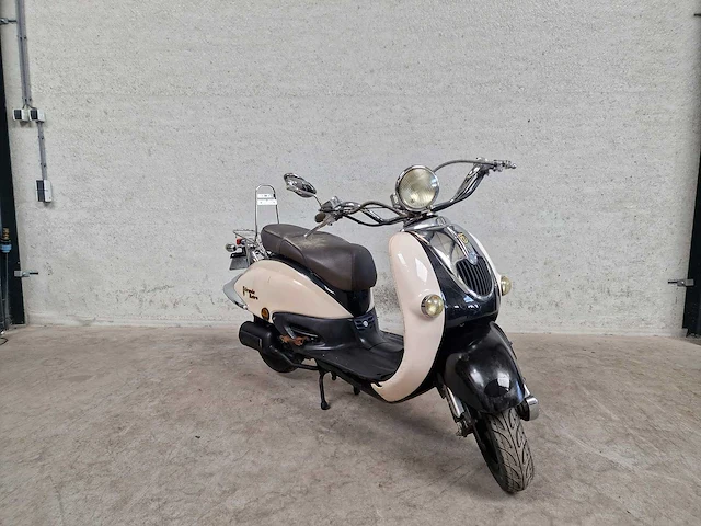 Btc - snorscooter - grande retro gt2 - 4t 25km uitvoering dlb96l - afbeelding 4 van  7