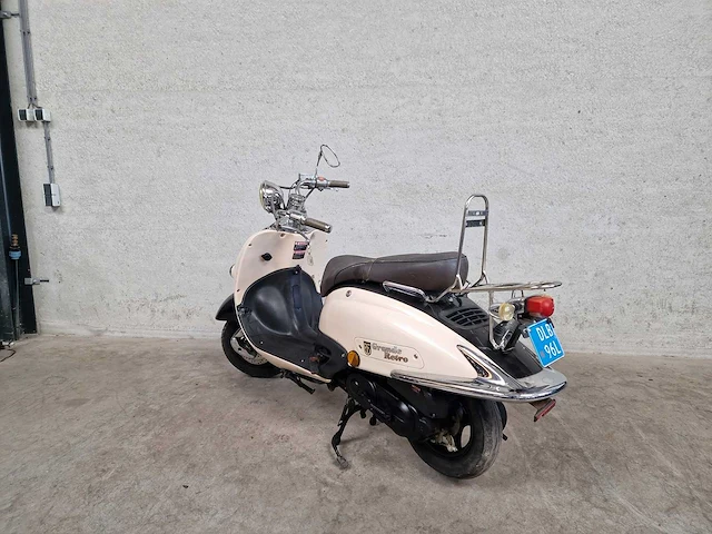 Btc - snorscooter - grande retro gt2 - 4t 25km uitvoering dlb96l - afbeelding 6 van  7
